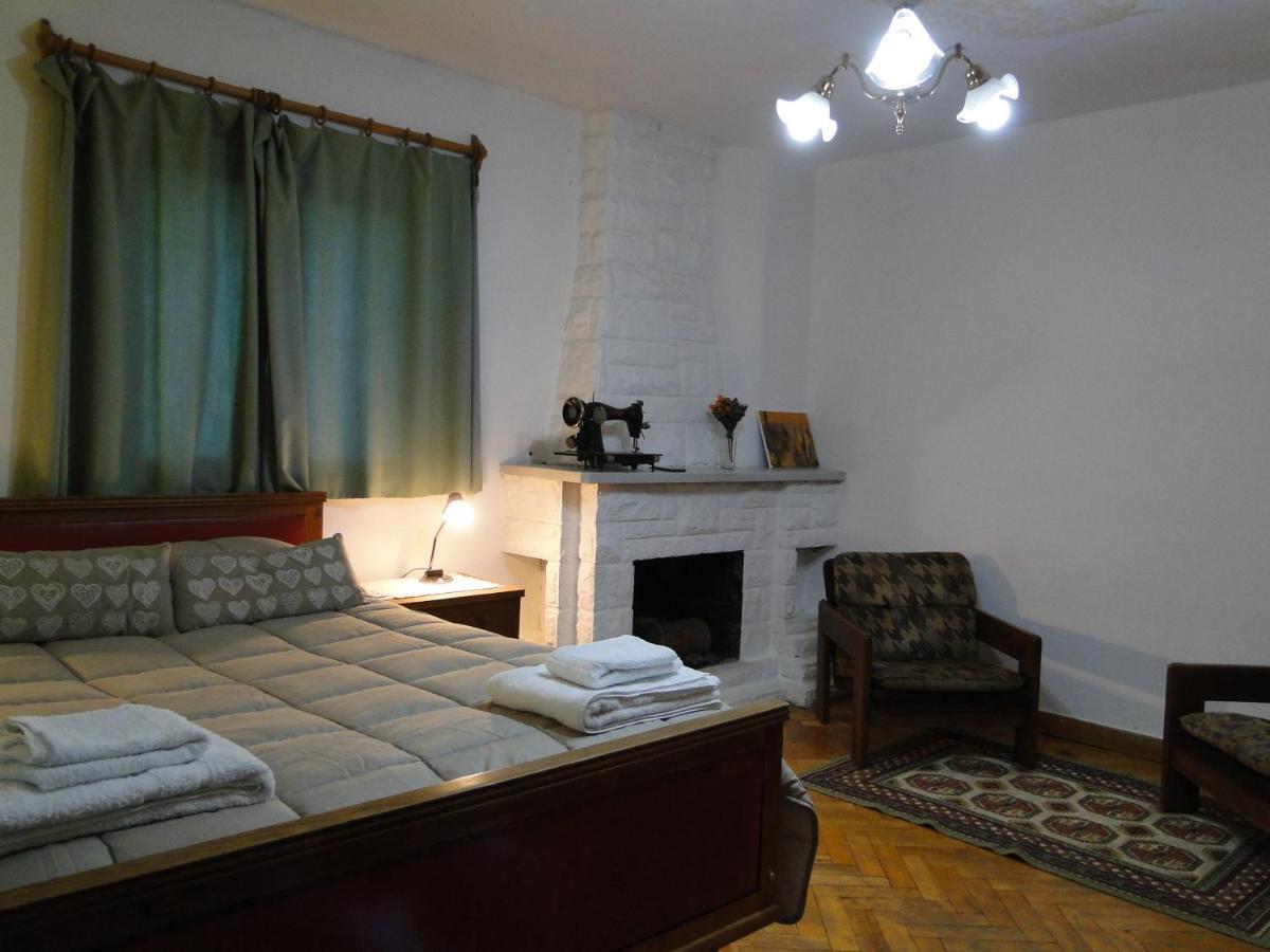 Hospedaje Amilcar Esquel Exteriér fotografie